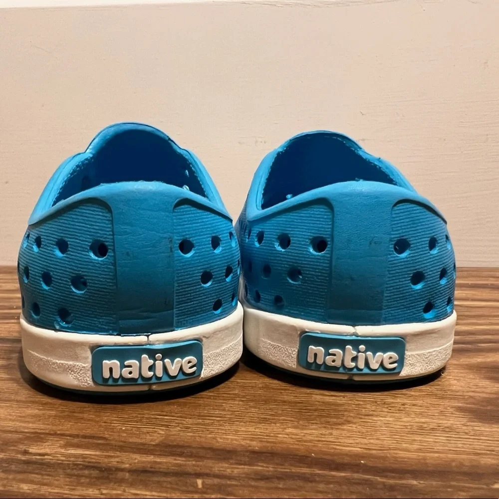 Natives - Picture 5 of 5